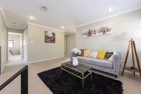 Photo of property in 13 Heidi Crescent, Flat Bush, Auckland, 2016