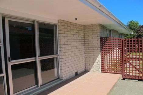 Photo of property in 2/44 Prestons Road, Redwood, Christchurch, 8051