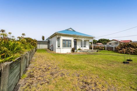 Photo of property in 11 Suffolk Street, Patea, 4520