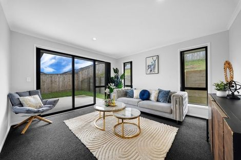 Photo of property in 36 Leathem Crescent, Pokeno, 2402