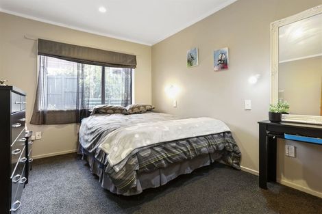 Photo of property in 51 Rhinevale Close, Henderson, Auckland, 0612