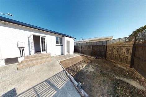 Photo of property in 100 Randwick Road, Moera, Lower Hutt, 5010