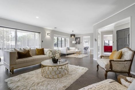 Photo of property in 37 Rochester Crescent, Somerville, Auckland, 2014