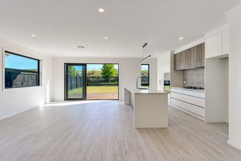 Photo of property in 33 Overton Street, Rototuna North, 3210