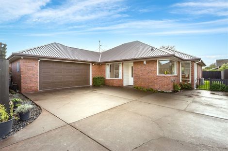 Photo of property in 2/14 Bentley Street, Russley, Christchurch, 8042
