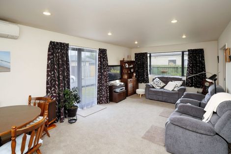 Photo of property in 2b Ferndown Lane, Bromley, Christchurch, 8062