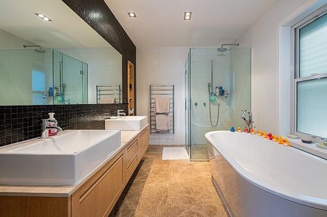 Photo of property in 14a Gibbons Road, Takapuna, Auckland, 0622