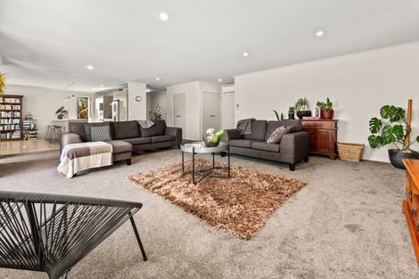 Photo of property in 1 Simpson Crescent, Raumati Beach, Paraparaumu, 5032