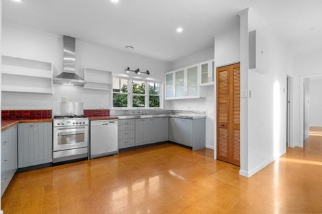 Photo of property in 33 Dalethorpe Avenue, Fairfield, Hamilton, 3214