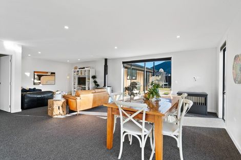 Photo of property in 4 Pennycook Place, Lake Hawea, Wanaka, 9382