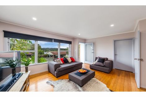Photo of property in 2/303 Rangatira Road, Beach Haven, Auckland, 0626