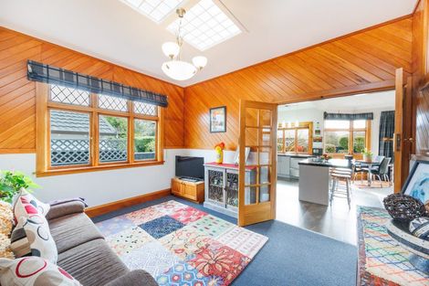 Photo of property in 21 Manapouri Crescent, Hokowhitu, Palmerston North, 4410