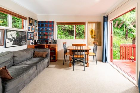 Photo of property in 6a Joll Street, Karori, Wellington, 6012