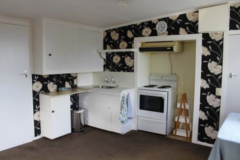 Photo of property in 1 Park Street, Winton, 9720