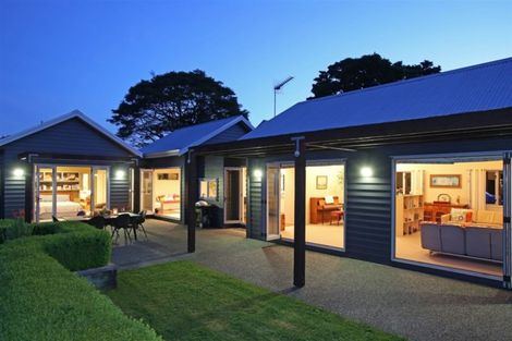 Photo of property in 122 Harrisville Road, Tuakau, 2121