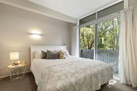 Photo of property in 473 Beach Road, Murrays Bay, Auckland, 0630