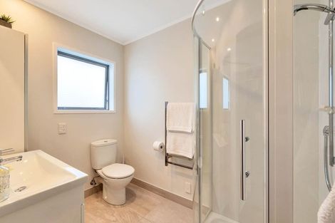 Photo of property in 25 View Road, Campbells Bay, Auckland, 0630