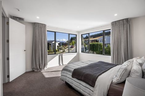 Photo of property in 8 Mills Road, Wanaka, 9305