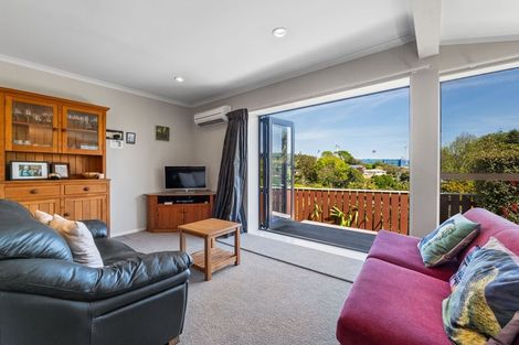 Photo of property in 3 Ruskin Place, Westown, New Plymouth, 4310