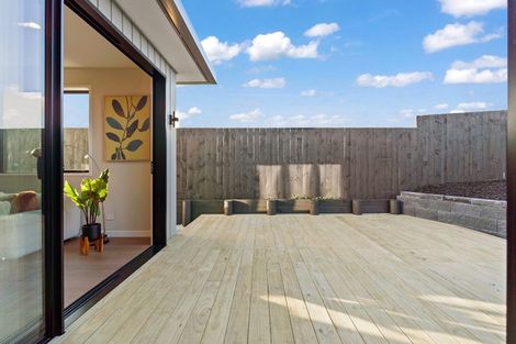 Photo of property in 98 Huanui Drive, Wainui, 0992