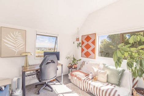 Photo of property in 1/8 Hobday Lane, Mount Pleasant, Christchurch, 8081