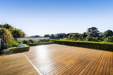 Photo of property in 28 Pararewa Drive, Whalers Gate, New Plymouth, 4310