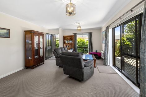 Photo of property in 76a Oxford Street, Tawa, Wellington, 5028