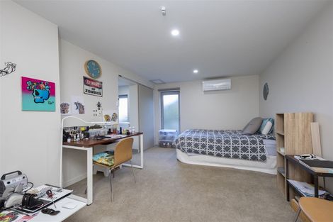 Photo of property in 317a Glenfield Road, Glenfield, Auckland, 0629