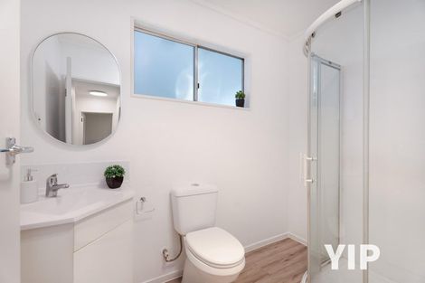 Photo of property in 2/35 Horokiwi Road West, Newlands, Wellington, 6037