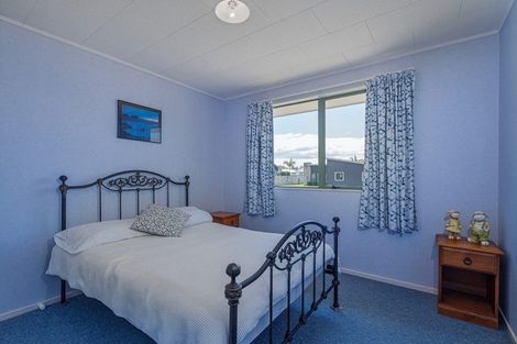 Photo of property in 11 Hawk Hill Crescent, Cooks Beach, Whitianga, 3591