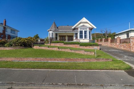Photo of property in 160 Marine Parade, Bluff, 9814