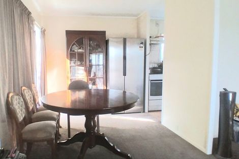 Photo of property in 78 Totaravale Drive, Totara Vale, Auckland, 0629