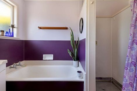 Photo of property in 4 Sardinha Place, Marfell, New Plymouth, 4310