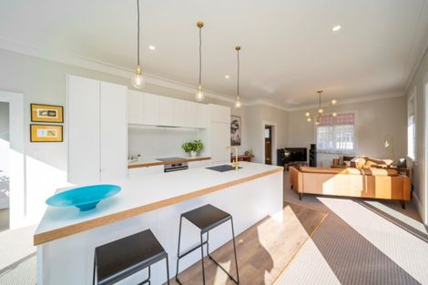 Photo of property in 25 Mount Edgcumbe Street, New Plymouth, 4310