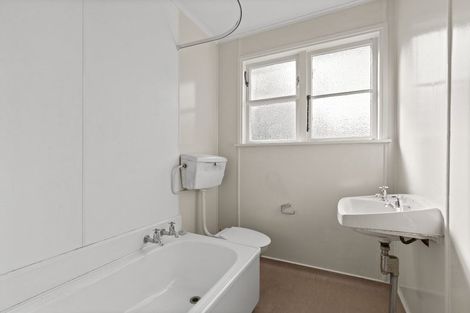 Photo of property in 18 Stamford Place, Lansdowne, Masterton, 5810