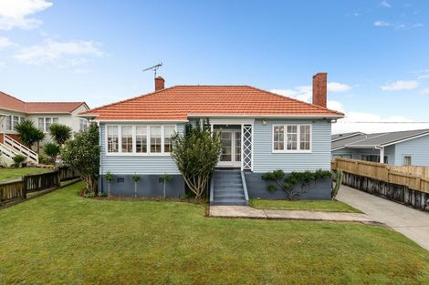 Photo of property in 95 Forest Lake Road, Forest Lake, Hamilton, 3200