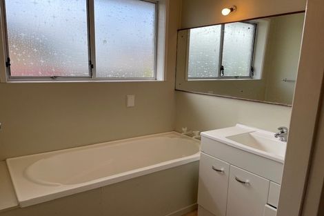 Photo of property in 2/25 Scott Road, Papakura, 2110