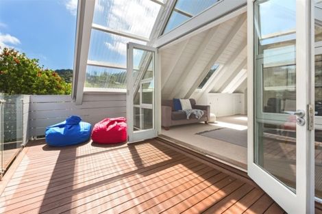 Photo of property in 18 Airlie Road, Plimmerton, Porirua, 5026