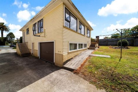 Photo of property in 174 South Road, Hawera, 4610