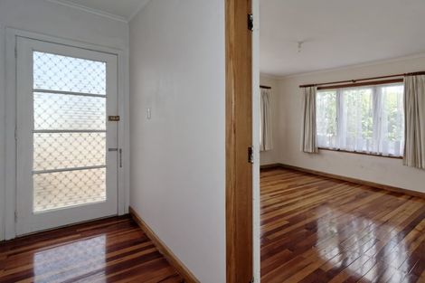 Photo of property in 65 Godley Road, Green Bay, Auckland, 0604