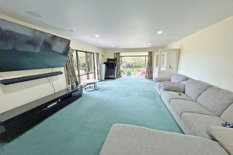 Photo of property in 15 Devon Crescent, Darfield, 7510