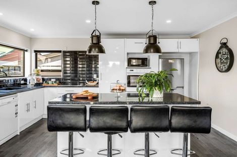 Photo of property in 1 Mathew Street, Dannevirke, 4930