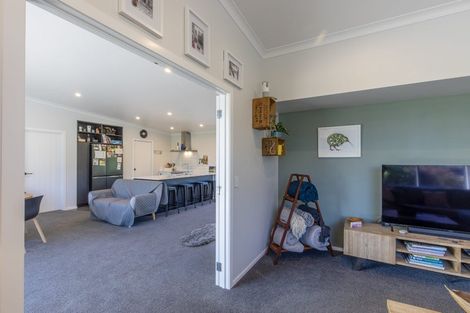 Photo of property in 81 Kyle Road, Waipukurau, 4281