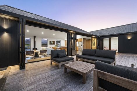 Photo of property in 589 Kent Road, Korito, New Plymouth, 4371