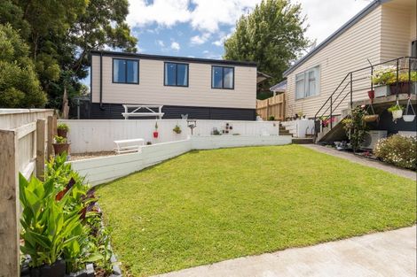 Photo of property in 9a Edelweiss Grove, Timberlea, Upper Hutt, 5018