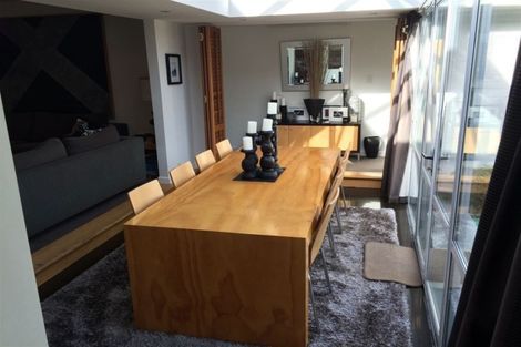 Photo of property in 48 Aikmans Road, Merivale, Christchurch, 8014