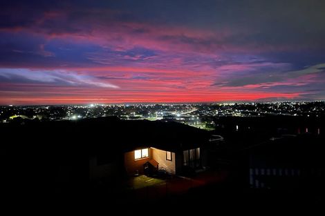 Photo of property in 55a Twin Parks Rise, Papakura, 2110