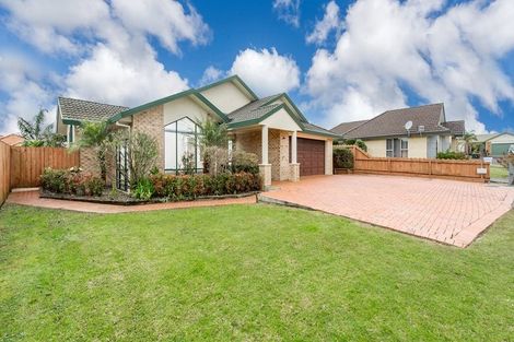 Photo of property in 8 Caldbeck Rise, Northpark, Auckland, 2013