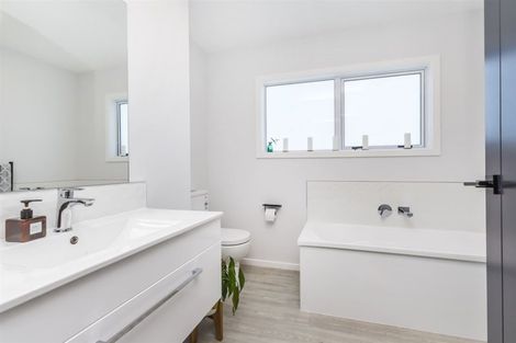 Photo of property in 158 Endeavour Drive, Whitby, Porirua, 5024