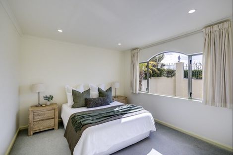 Photo of property in 11 Sealy Road, Bluff Hill, Napier, 4110